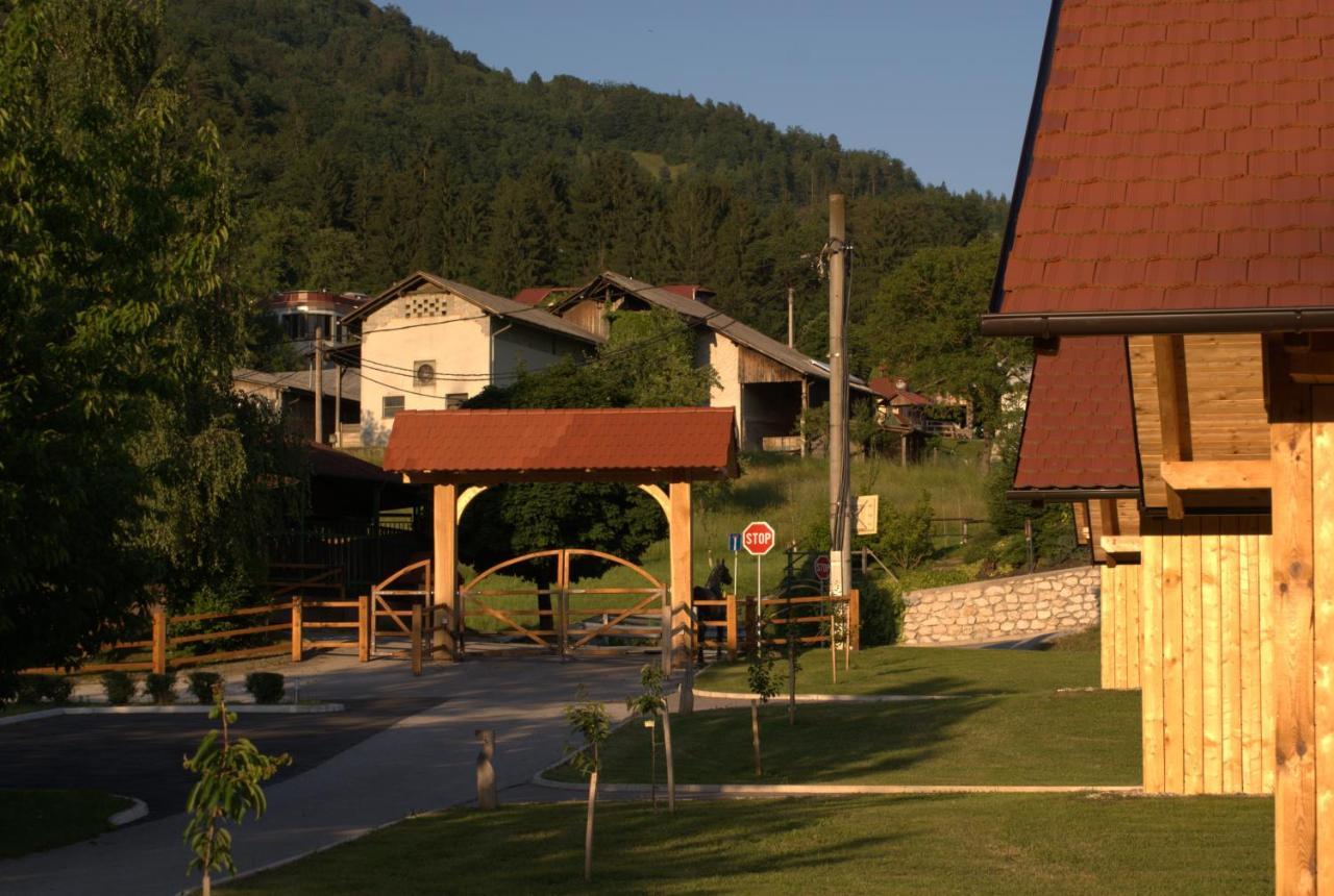 Martinova Izba - Family Bungalows Lasko Ngoại thất bức ảnh