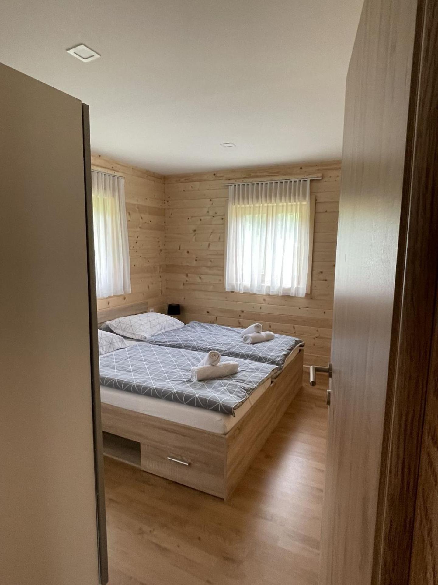 Martinova Izba - Family Bungalows Lasko Phòng bức ảnh